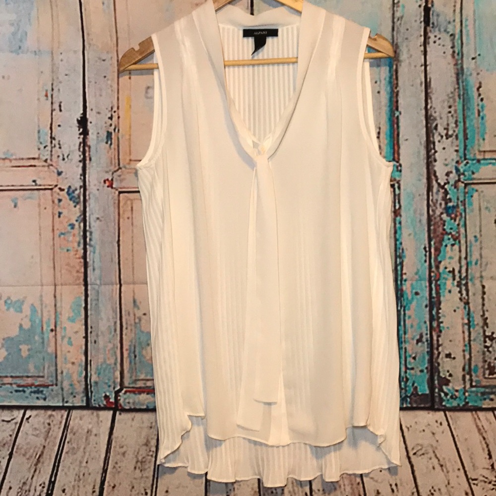 Alfani (Macy’s) Tie neck pleated back sleeveless